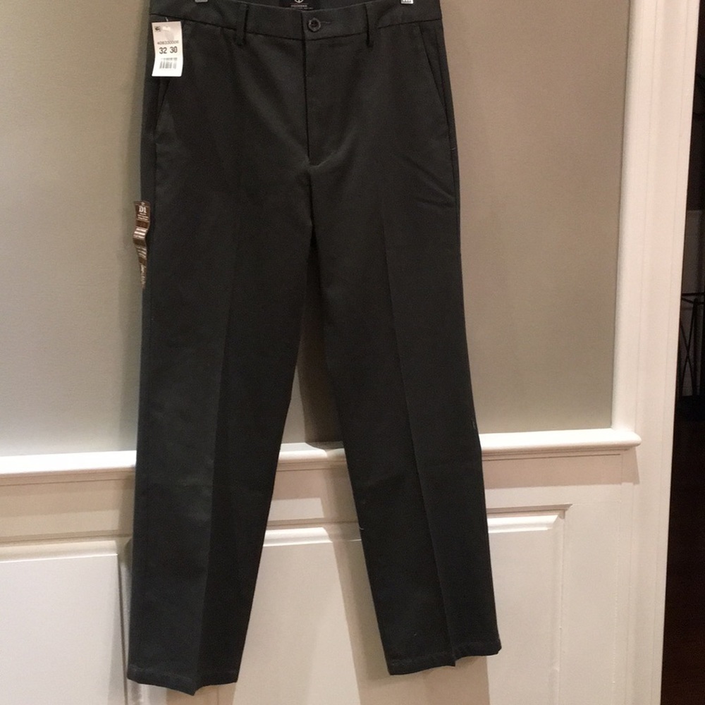 Docker’s Khakis NWT